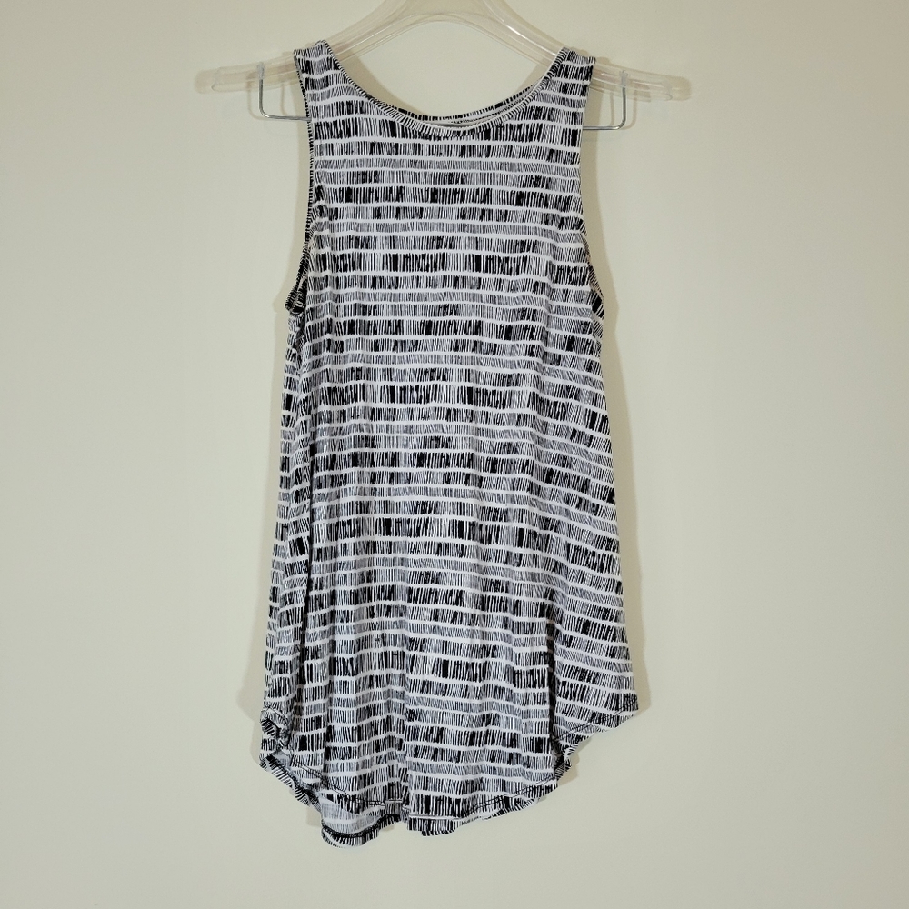 Old Navy Women's Black & White Striped Tank Top, Size Small Petite